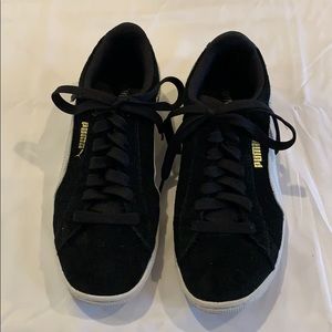 Puma suede classic black and white sneakers 8